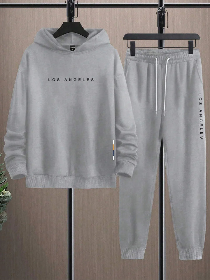 Hoodie and Jogging Pants Set for Men | Ideal for All Seasons