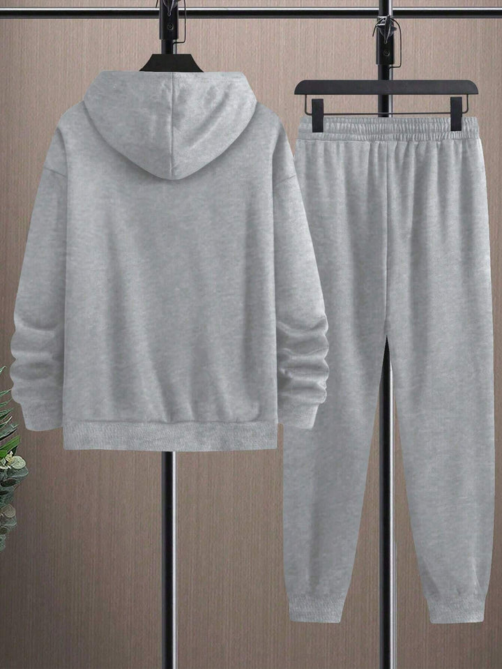 Hoodie and Jogging Pants Set for Men | Ideal for All Seasons