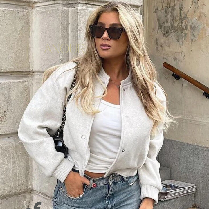 Ivy Manhattan | Rosalyn Short bomber jacket