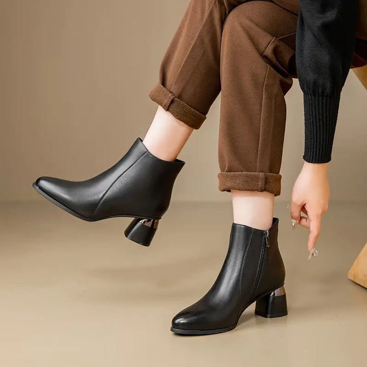 Ivy Manhattan | Boots