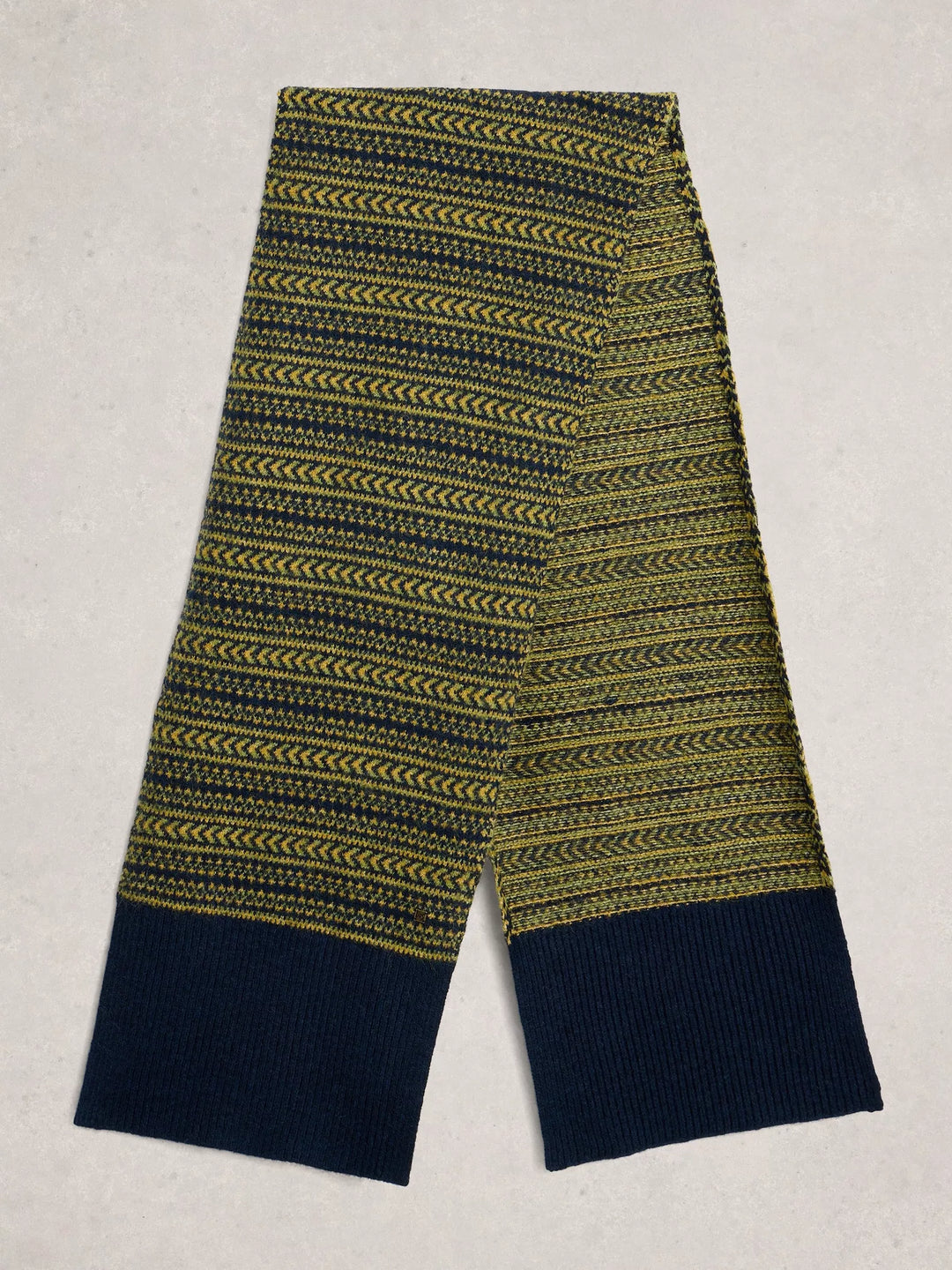 Jacquard Pattern Scarf for Adults | Ideal for Winter