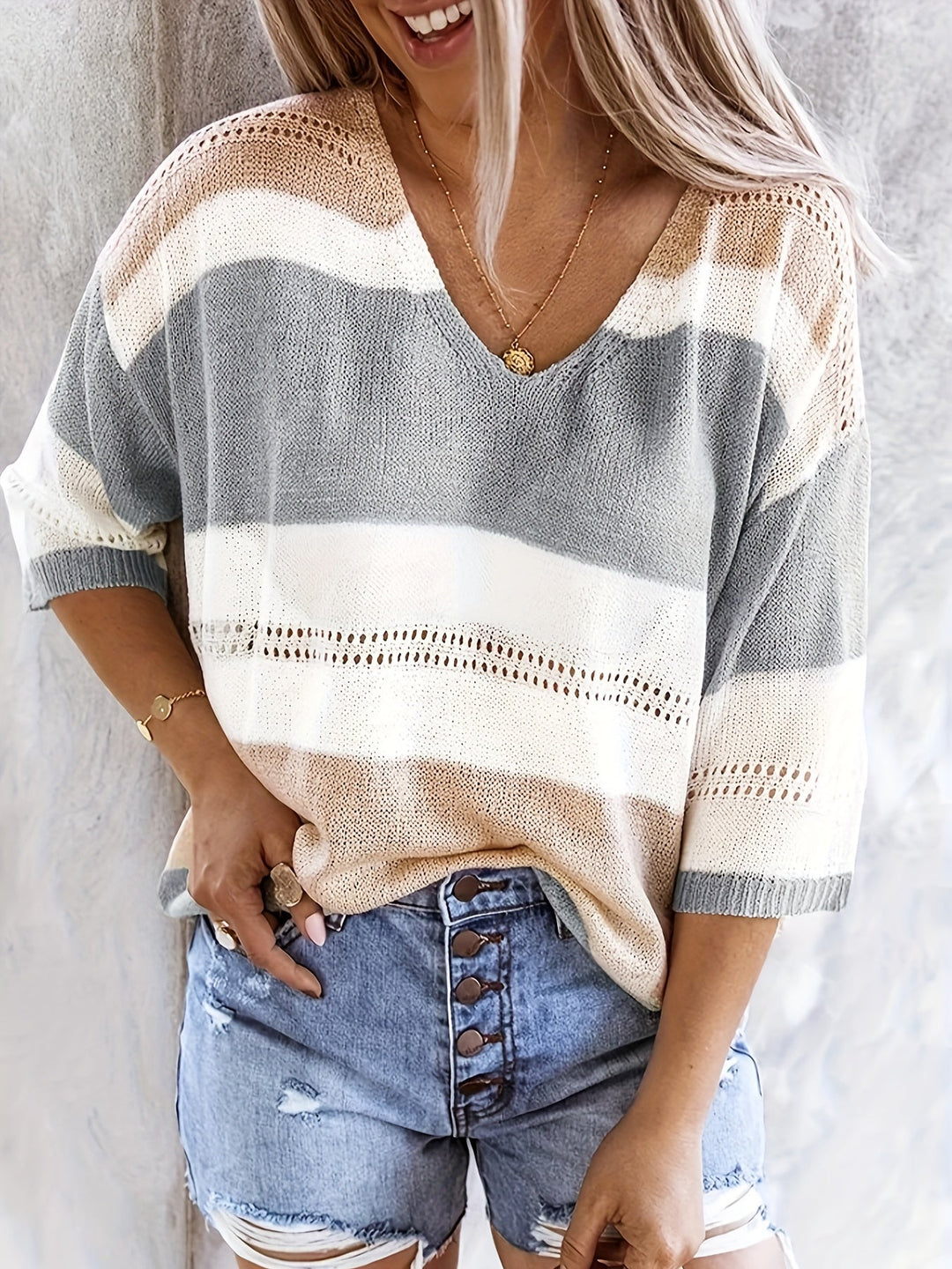 Ivy Manhattan | V-Neck Sweater