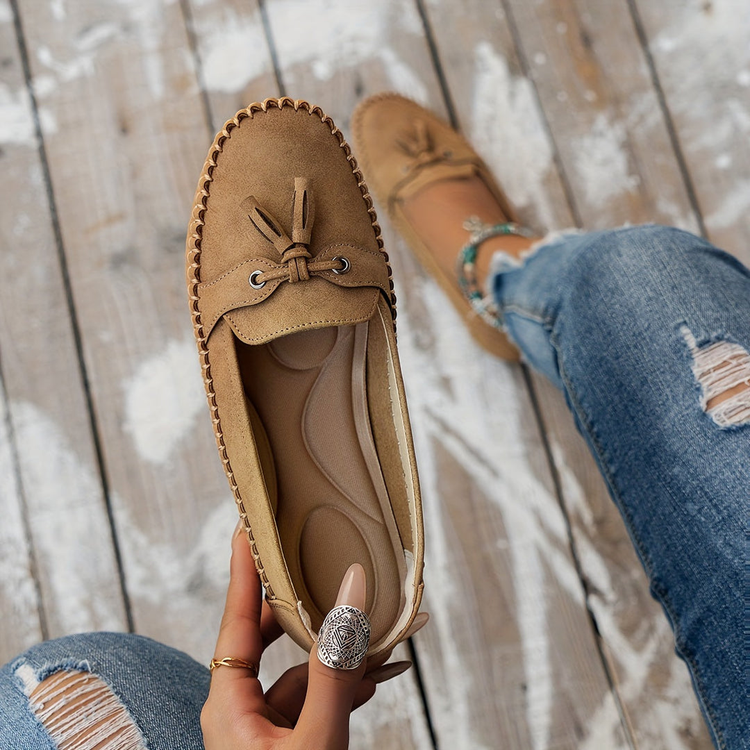 Bella - Classic loafers with tassel detail