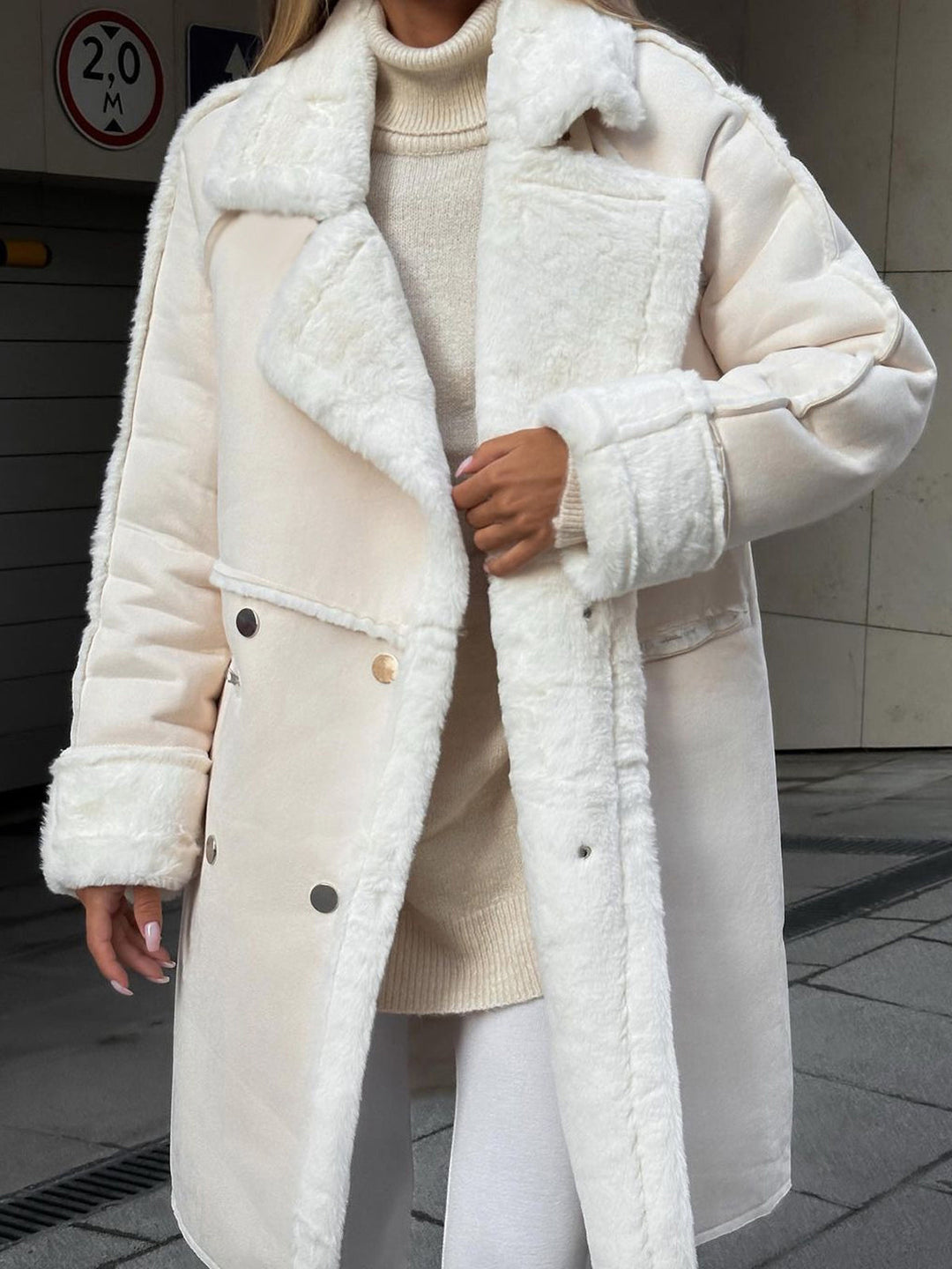 Ivy Manhattan | Vivian Plush Coat Comfortable