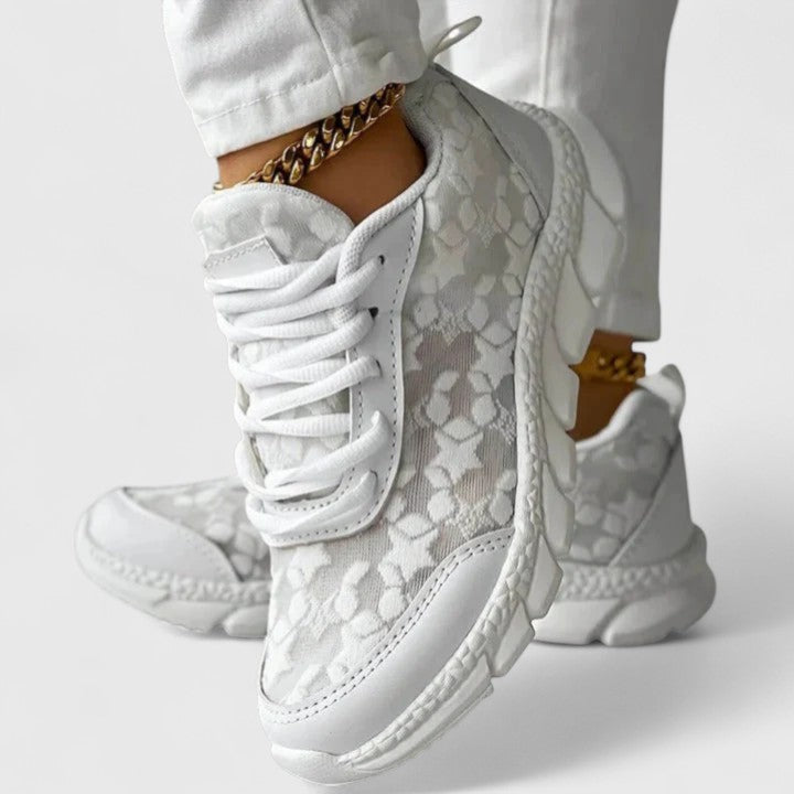 Ivy Manhattan | Comfortable Sneakers