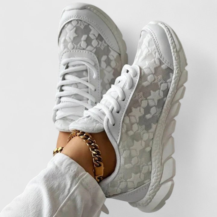 Ivy Manhattan | Comfortable Sneakers