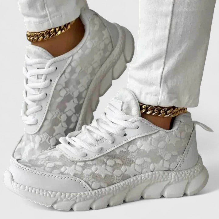 Ivy Manhattan | Comfortable Sneakers