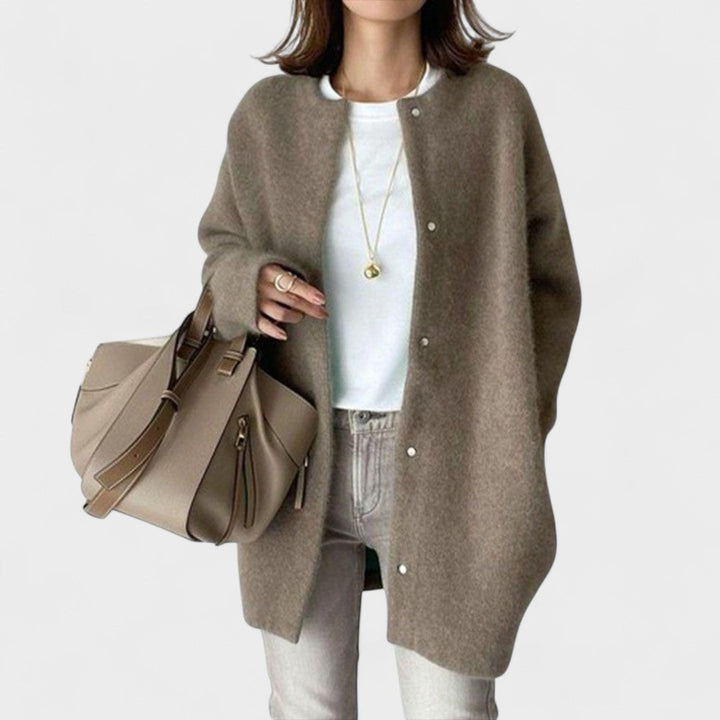 Ivy Manhattan | Fashion Item