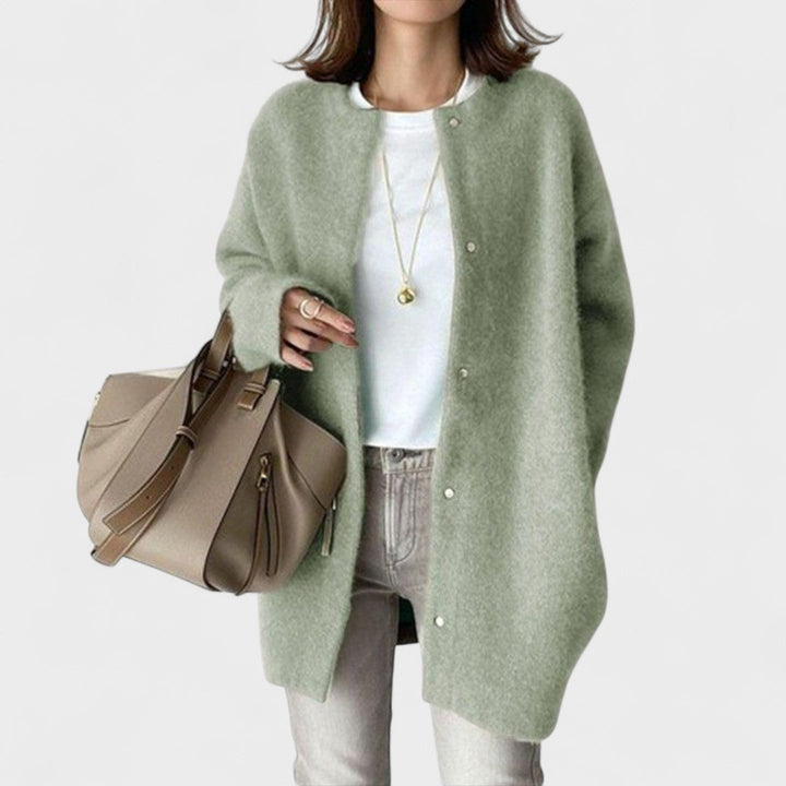 Ivy Manhattan | Fashion Item
