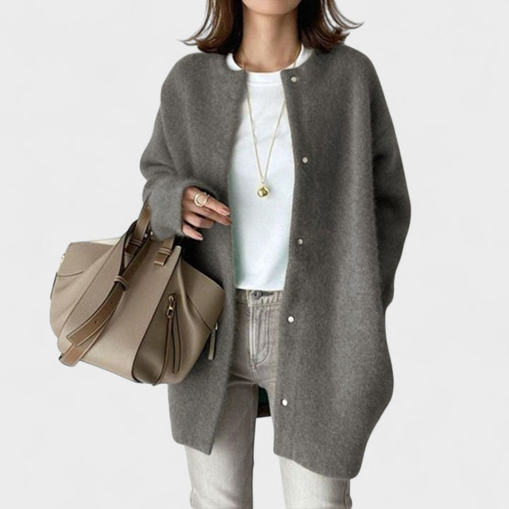 Ivy Manhattan | Fashion Item