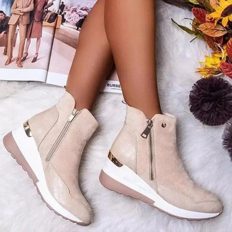 Ivy Manhattan | Statement Piece Sneaker