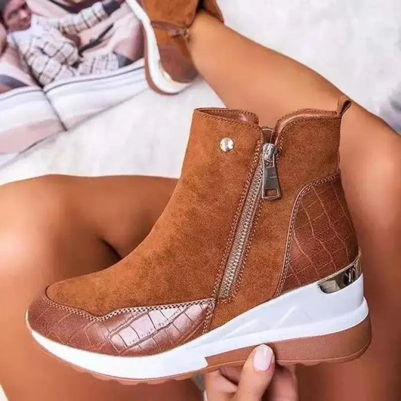 Ivy Manhattan | Statement Piece Sneaker