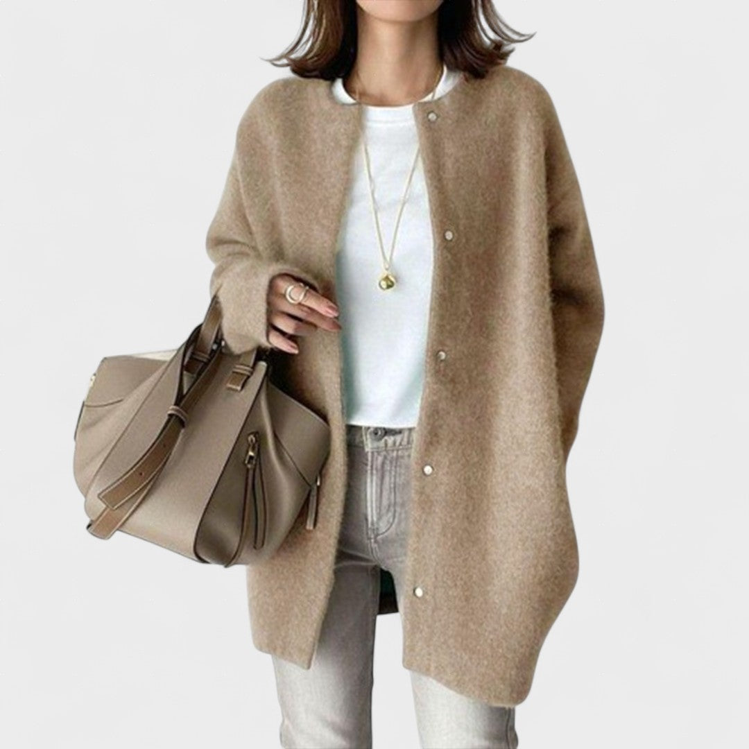 Ivy Manhattan | Fashion Item