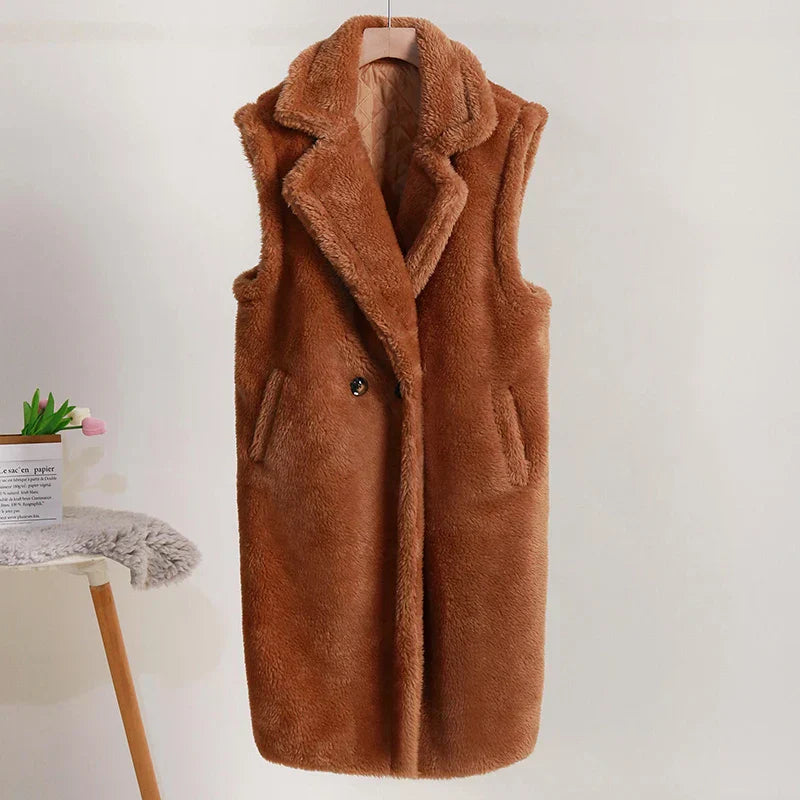 Ivy Manhattan | Petronella s Sleeveless Coat