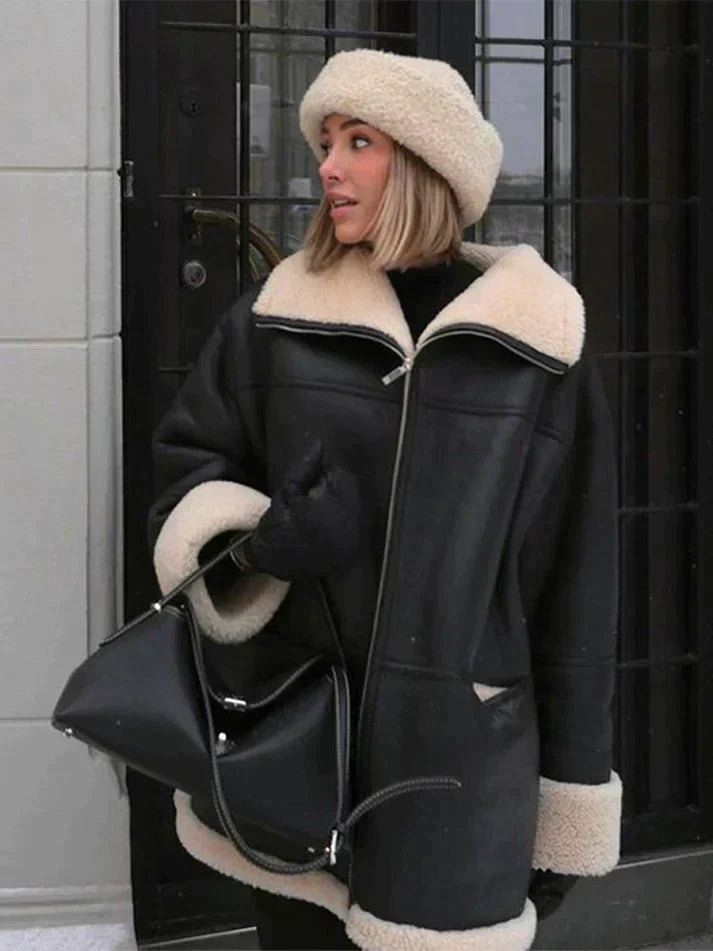 Ivy Manhattan | Mariska Black Jacket