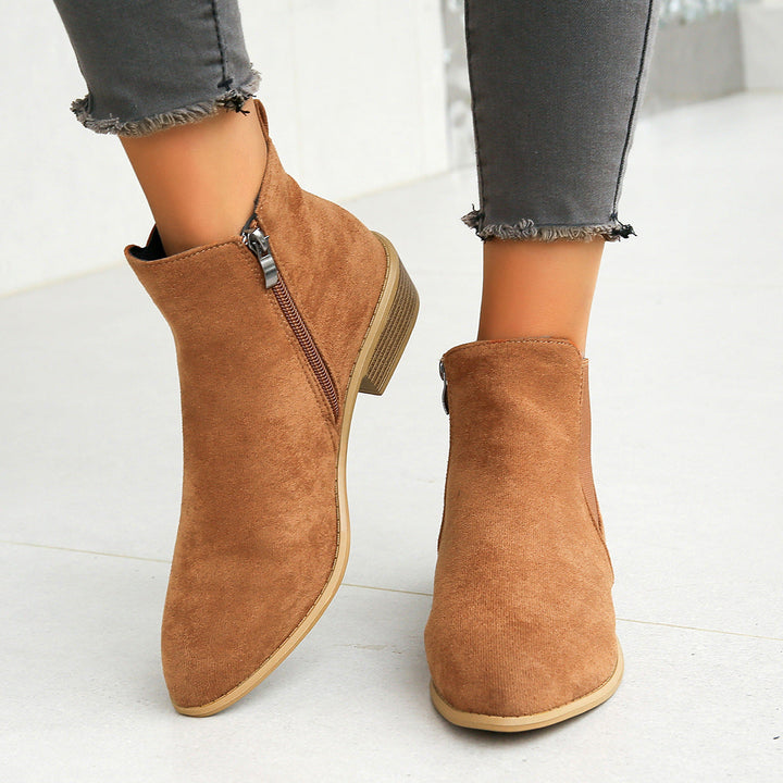 Ivy Manhattan | Boots
