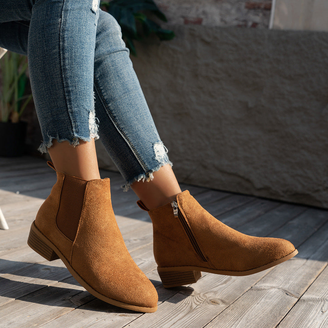 Ivy Manhattan | Boots