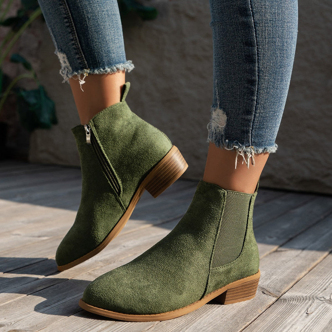 Ivy Manhattan | Boots