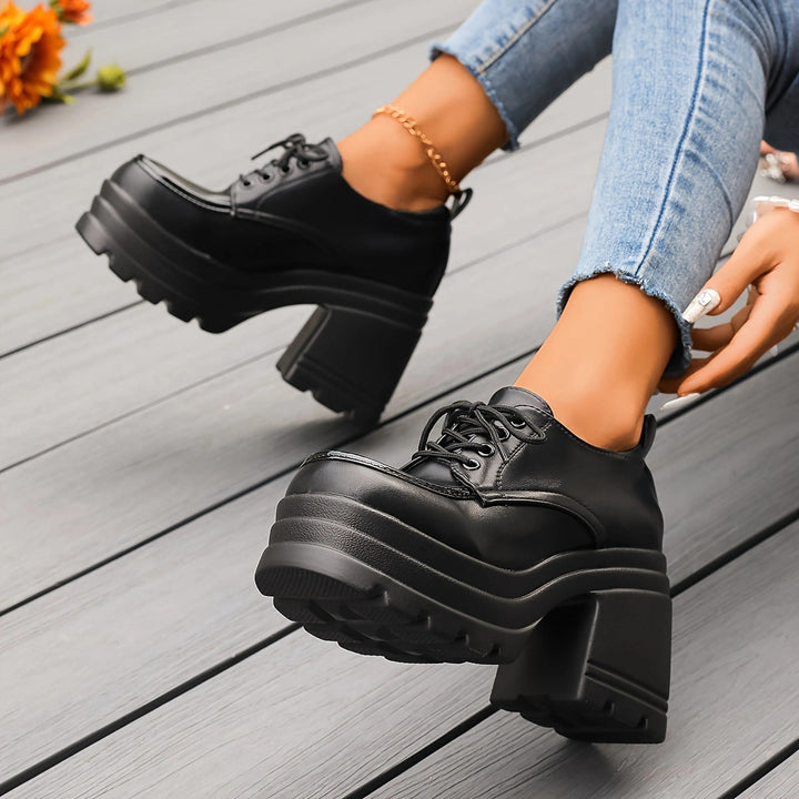Ivy Manhattan | Shoes