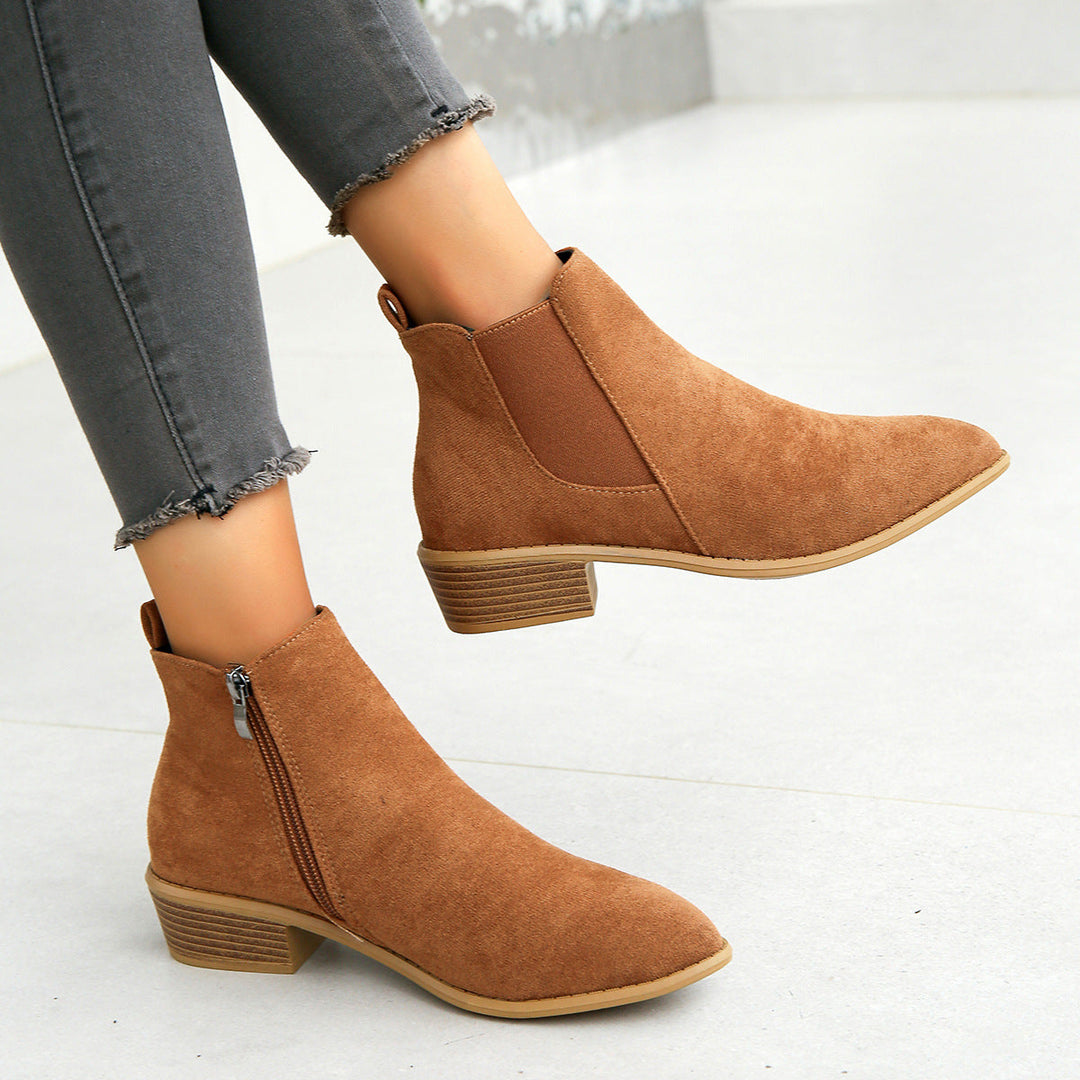 Ivy Manhattan | Boots