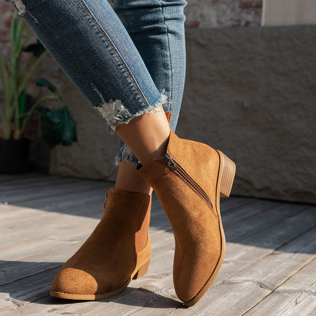 Ivy Manhattan | Boots