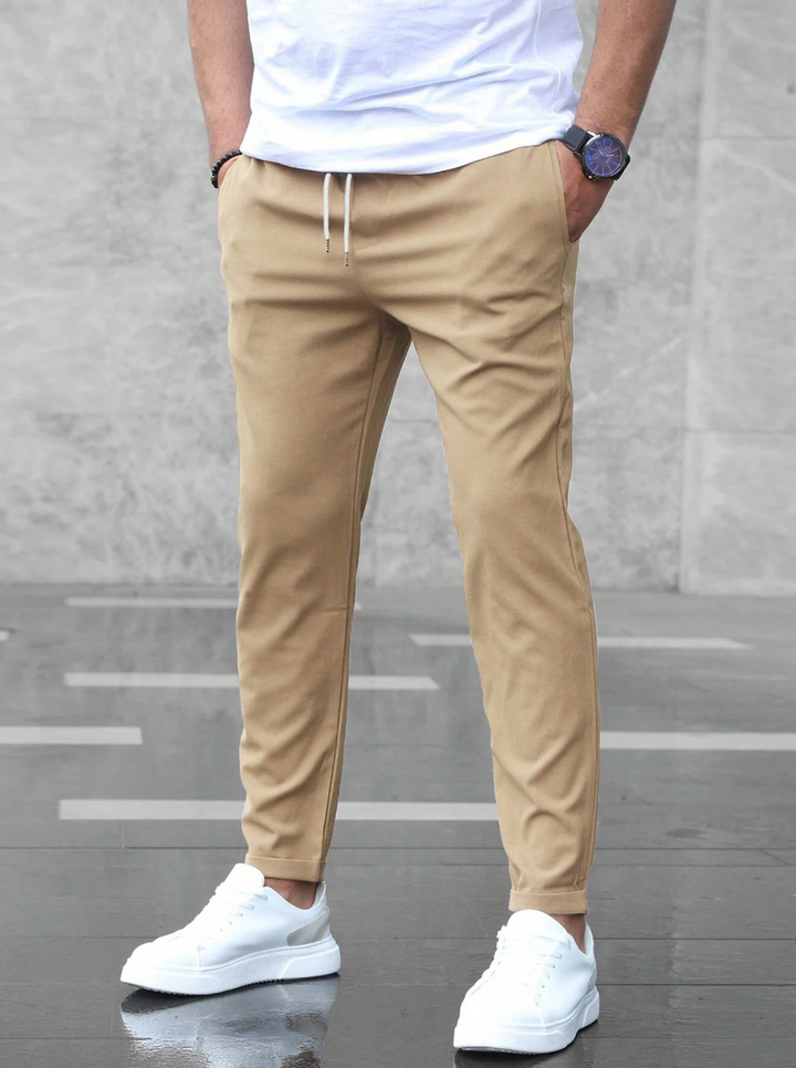 Ivy Manhattan | Slim Fit Jogging Pants
