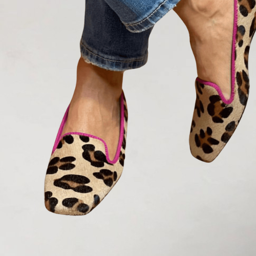 Square-Toe Moccasins with Contrasting Detail for Women | Ideal for Everyday and Casual Outings