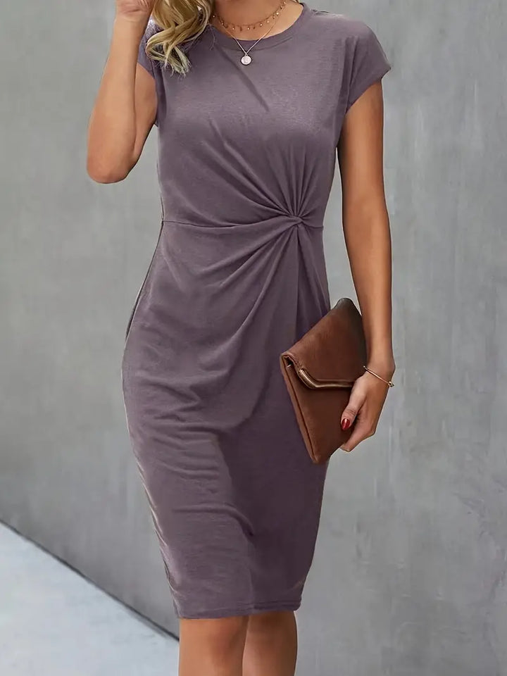 Ivy Manhattan | Aella Elegant Midi Dress