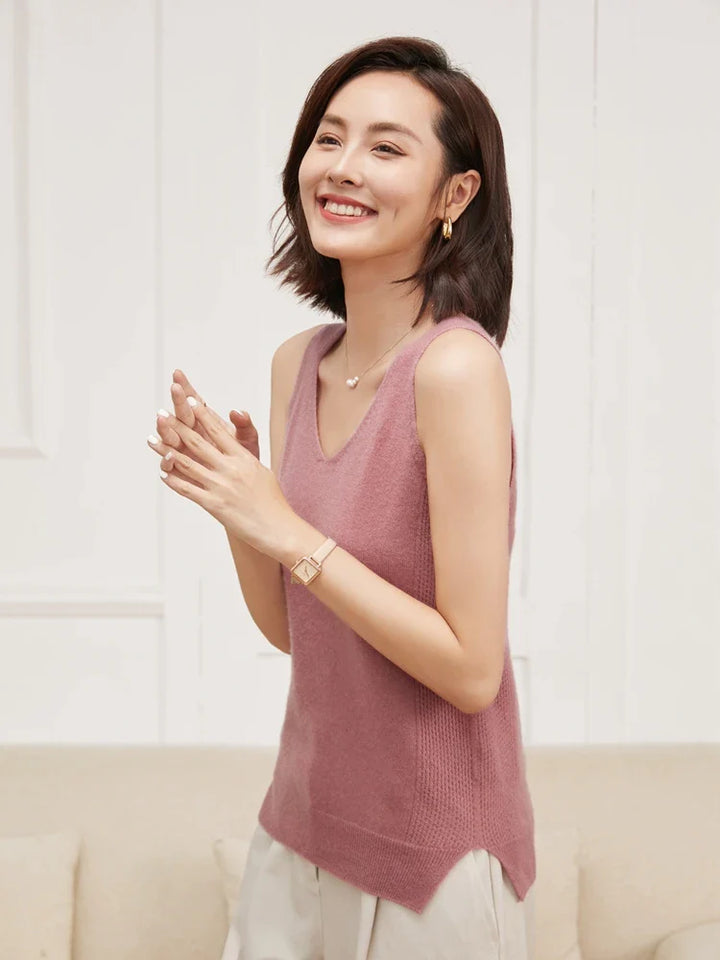 Ivy Manhattan | Ivanna Quinn Cashmere Neck