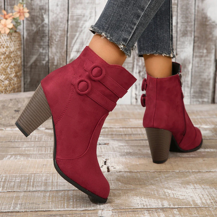 Ivy Manhattan | Boots