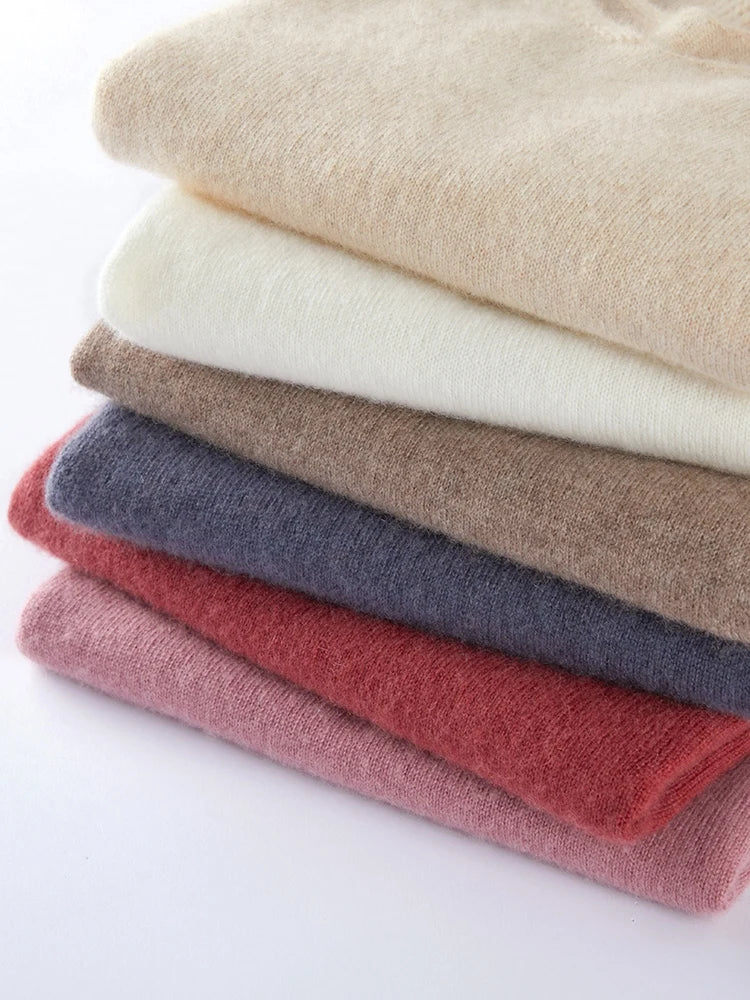 Ivy Manhattan | Ivanna Quinn Cashmere Neck
