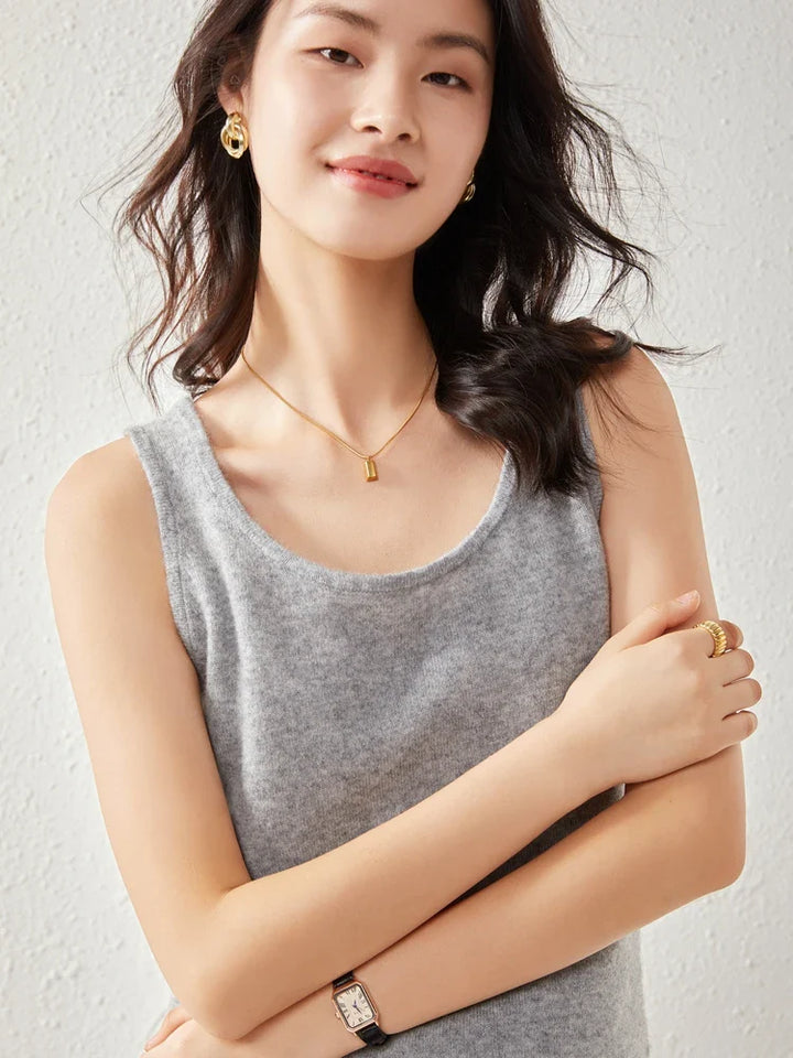 Ivy Manhattan | Ivanna Quinn Cashmere Neck