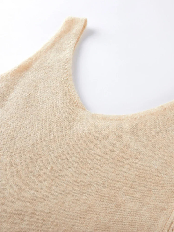 Ivy Manhattan | Ivanna Quinn Cashmere Neck
