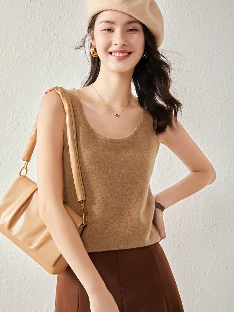 Ivy Manhattan | Ivanna Quinn Cashmere Neck