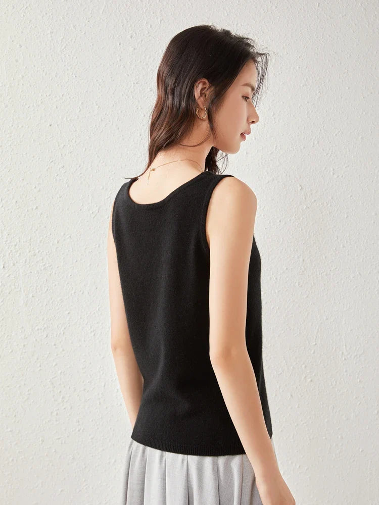 Ivy Manhattan | Ivanna Quinn Cashmere Neck