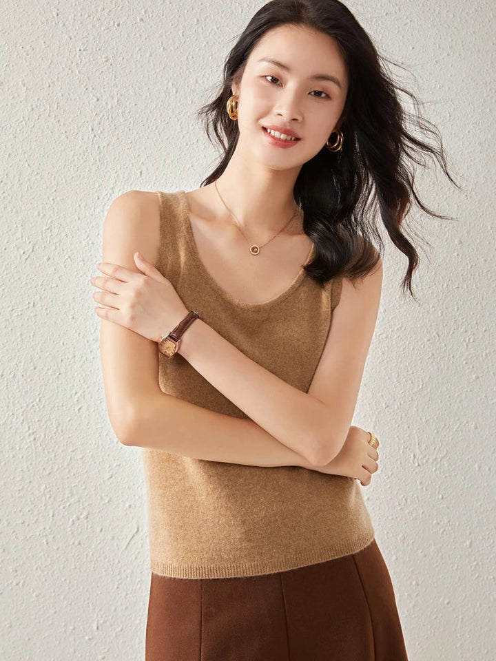 Ivy Manhattan | Ivanna Quinn Cashmere Neck