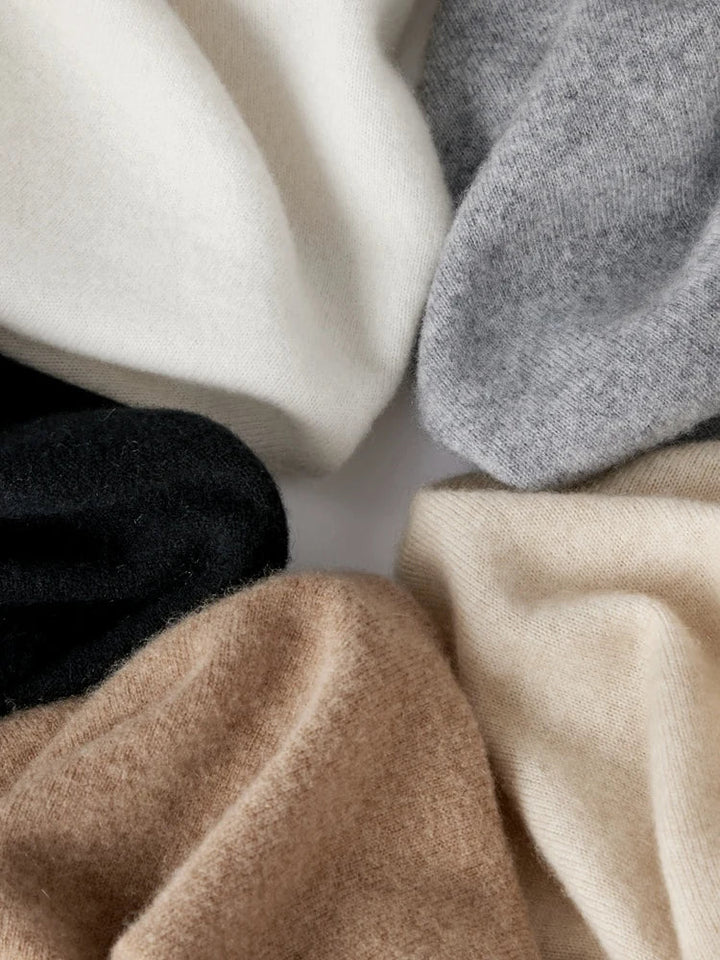 Ivy Manhattan | Ivanna Quinn Cashmere Neck