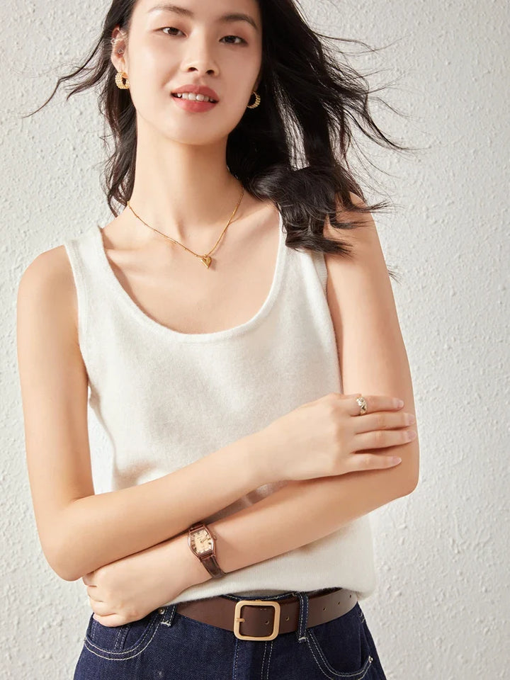 Ivy Manhattan | Ivanna Quinn Cashmere Neck