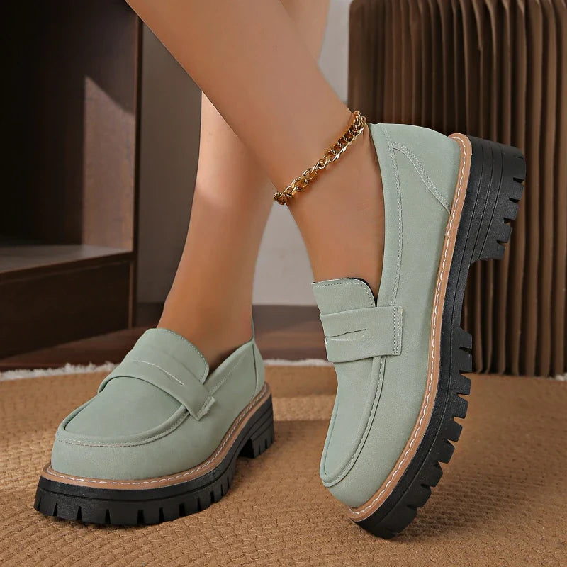 Ivy Manhattan | Fashion Essential Platform