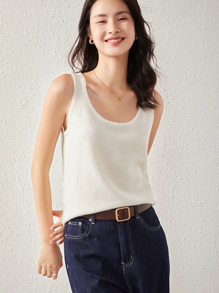 Ivy Manhattan | Ivanna Quinn Cashmere Neck