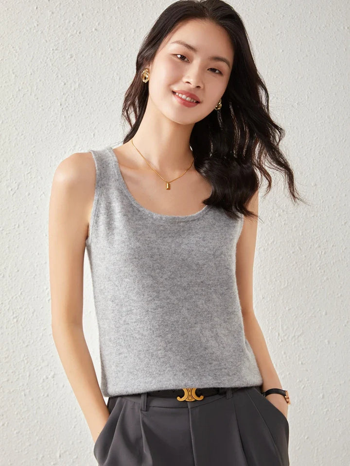 Ivy Manhattan | Ivanna Quinn Cashmere Neck