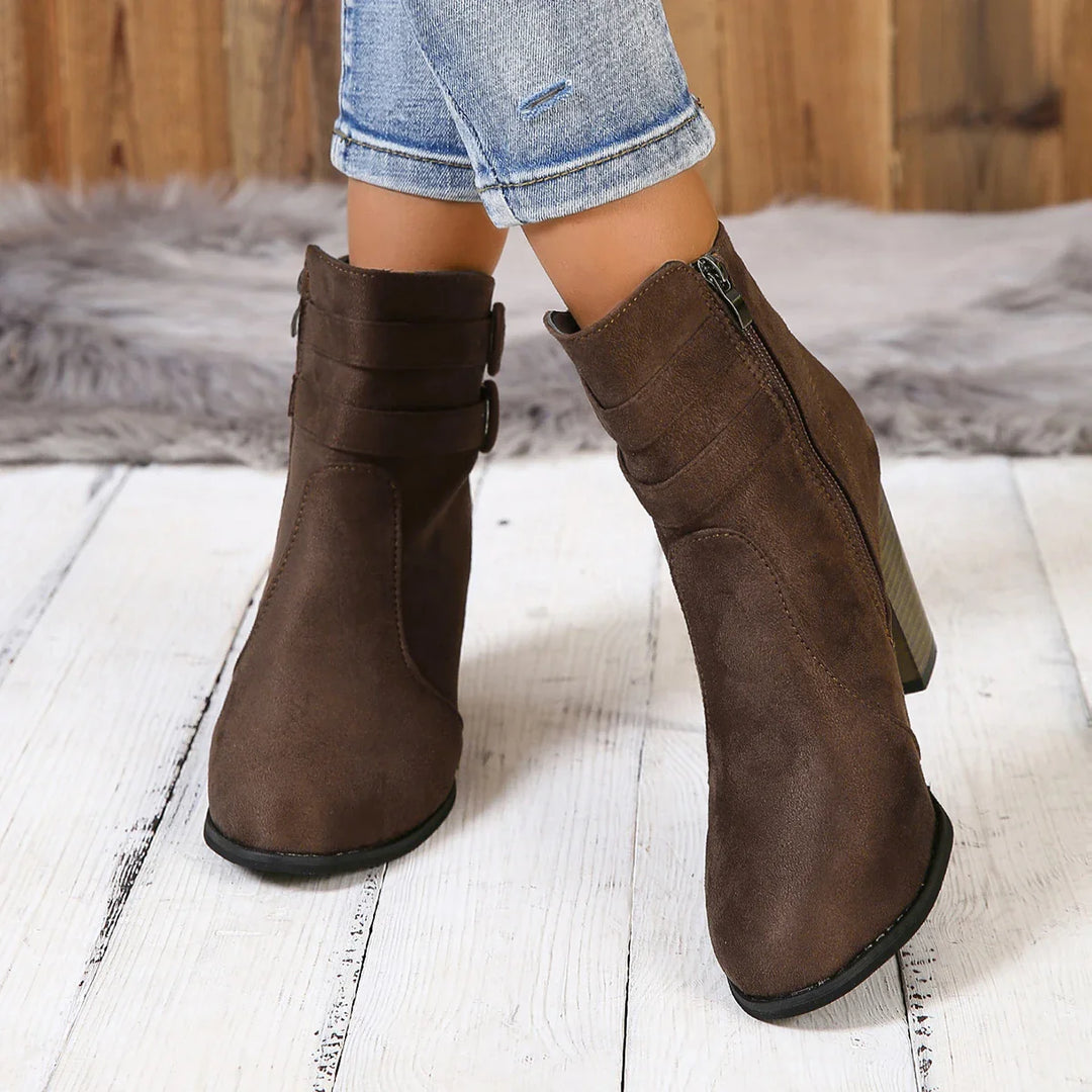 Ivy Manhattan | Boots