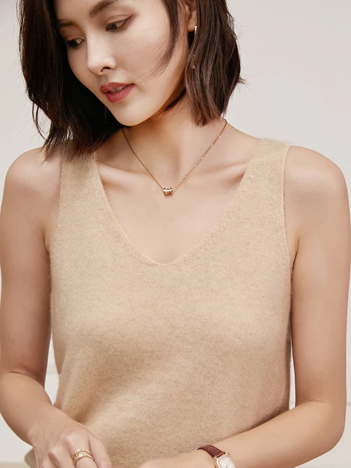 Ivy Manhattan | Ivanna Quinn Cashmere Neck