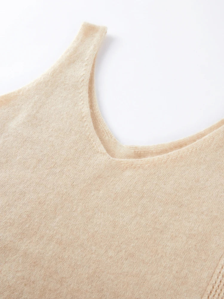 Ivy Manhattan | Ivanna Quinn Cashmere Neck