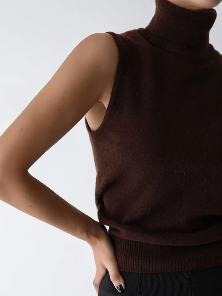 Ivy Manhattan | Marenton High Neck Vest