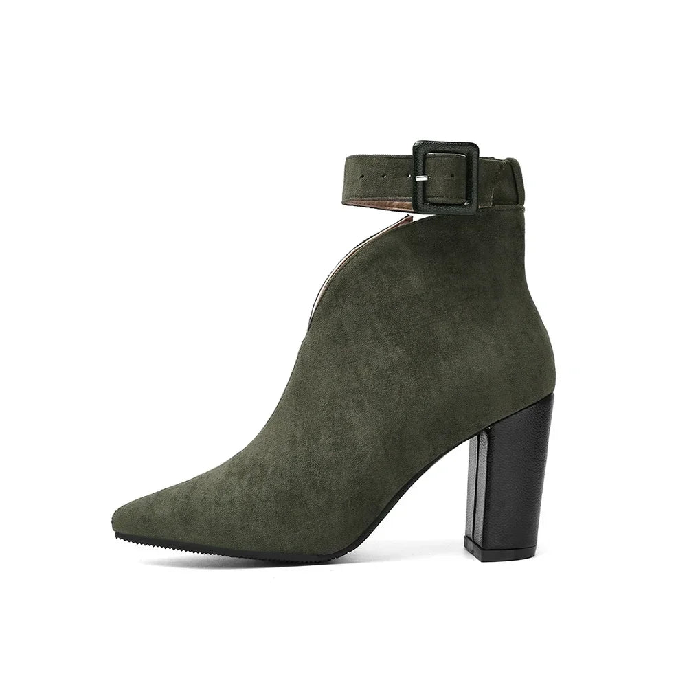 Ivy Manhattan | Sleek Design Boot