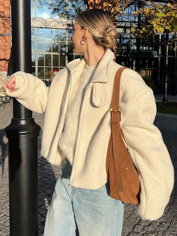 Nereida | Short zip-up jacket with notched collar for women