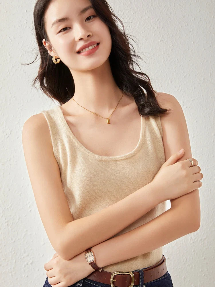 Ivy Manhattan | Ivanna Quinn Cashmere Neck