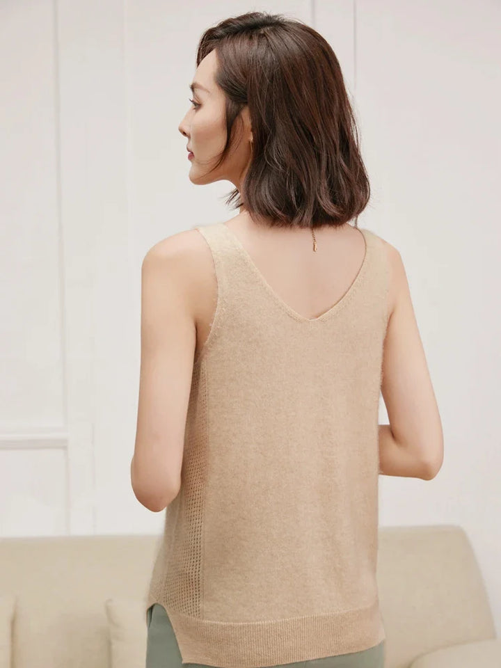 Ivy Manhattan | Ivanna Quinn Cashmere Neck