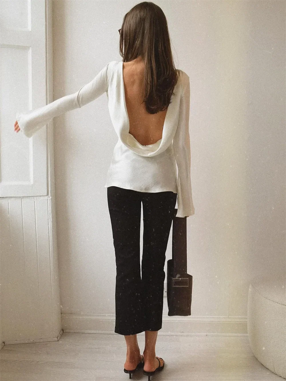 Ivy Manhattan | Satin Long-Sleeve Top